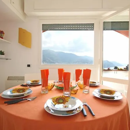 Portofino Vista Mare Con Piscina アパート